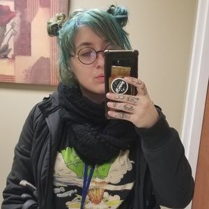 Meet your Posher, Mackenzie